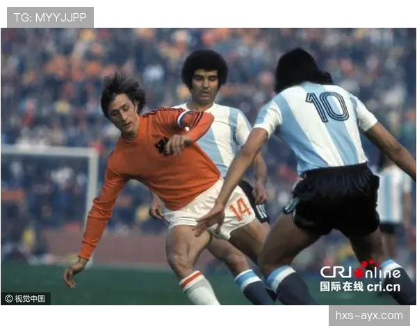 克鲁伊夫与米歇尔斯：重塑现代足球的黄金师徒组合